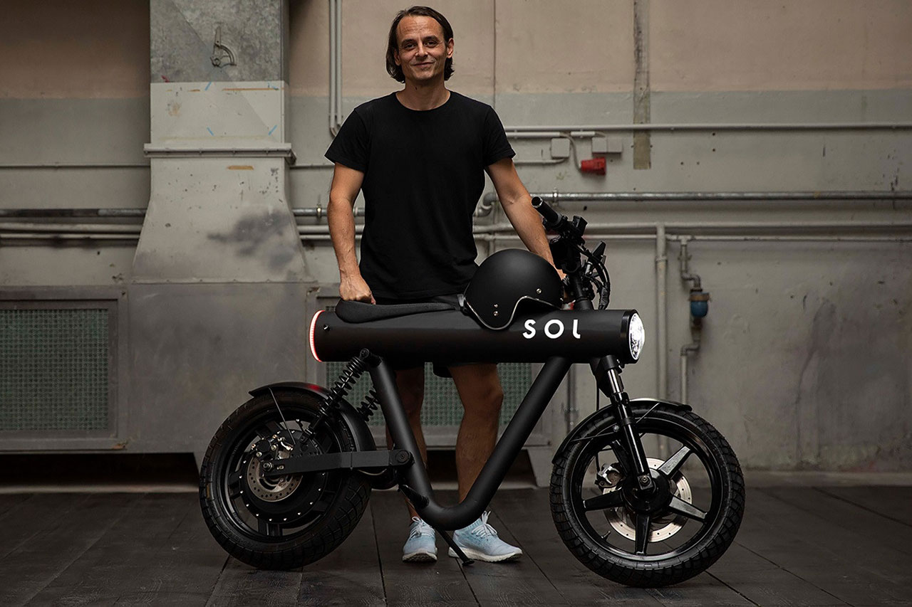 Eye-catching Pocket Rocket electric motorbike available for pre-order
