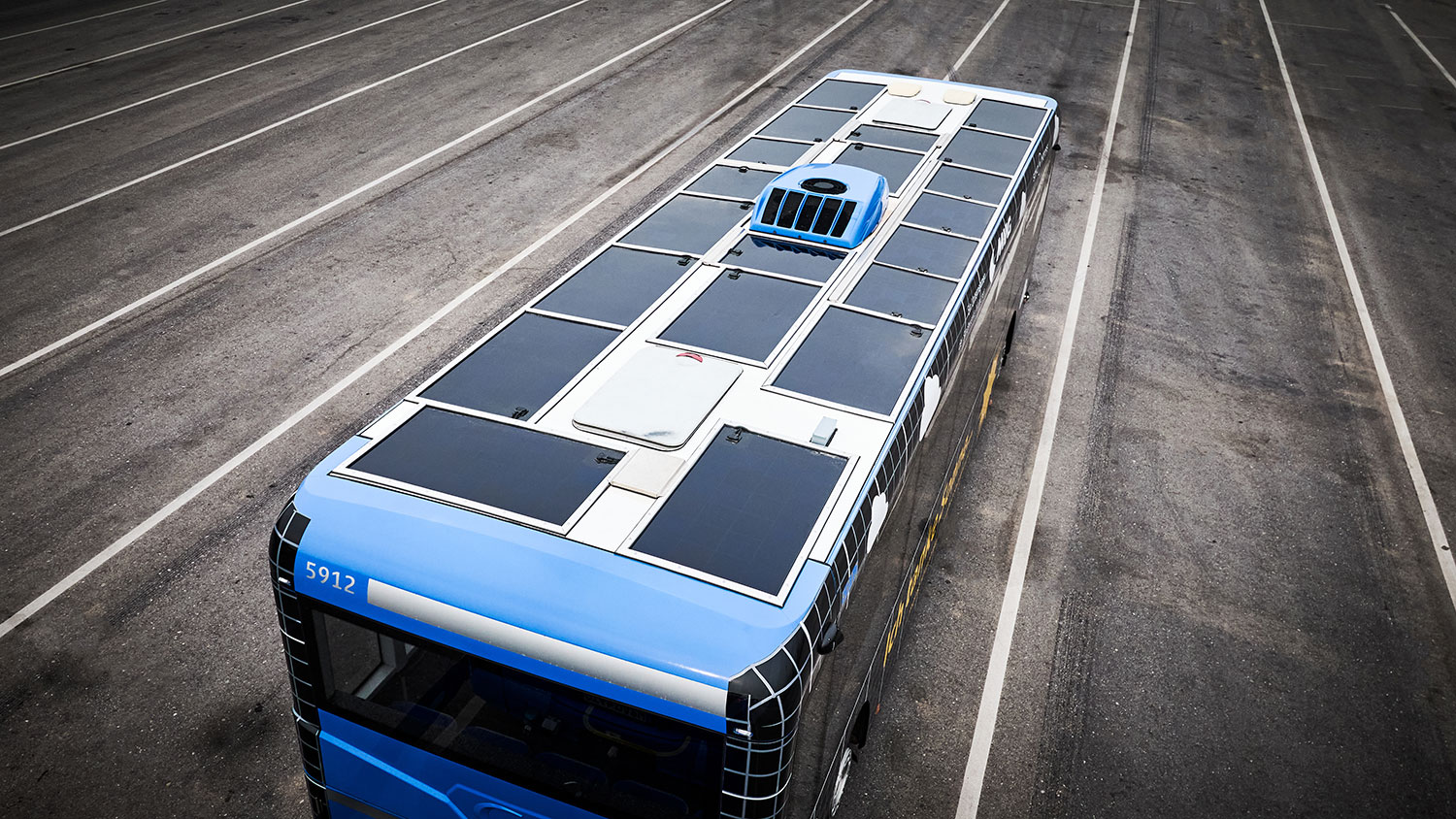 solar tour bus